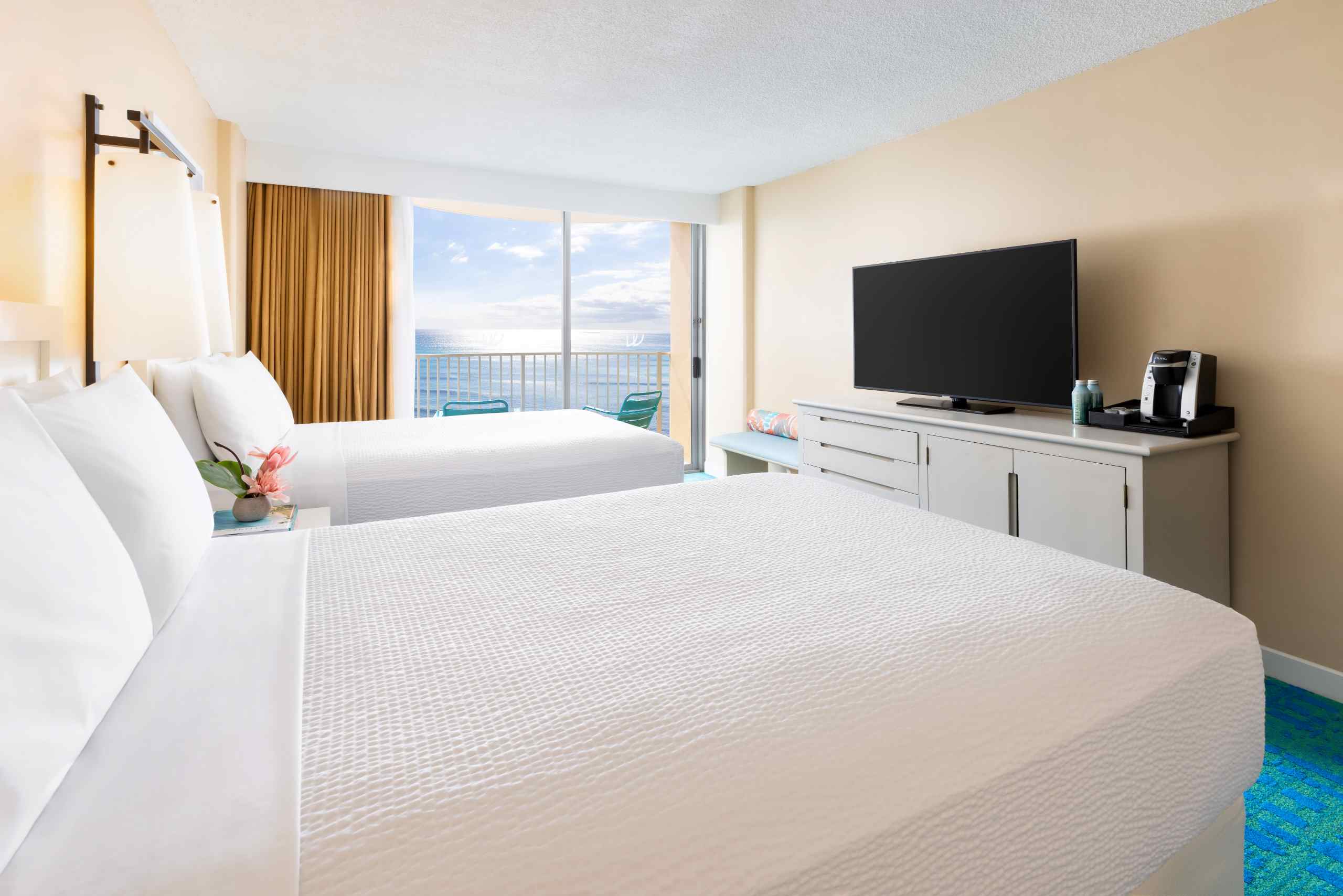 Ocean Front with Lanai 40