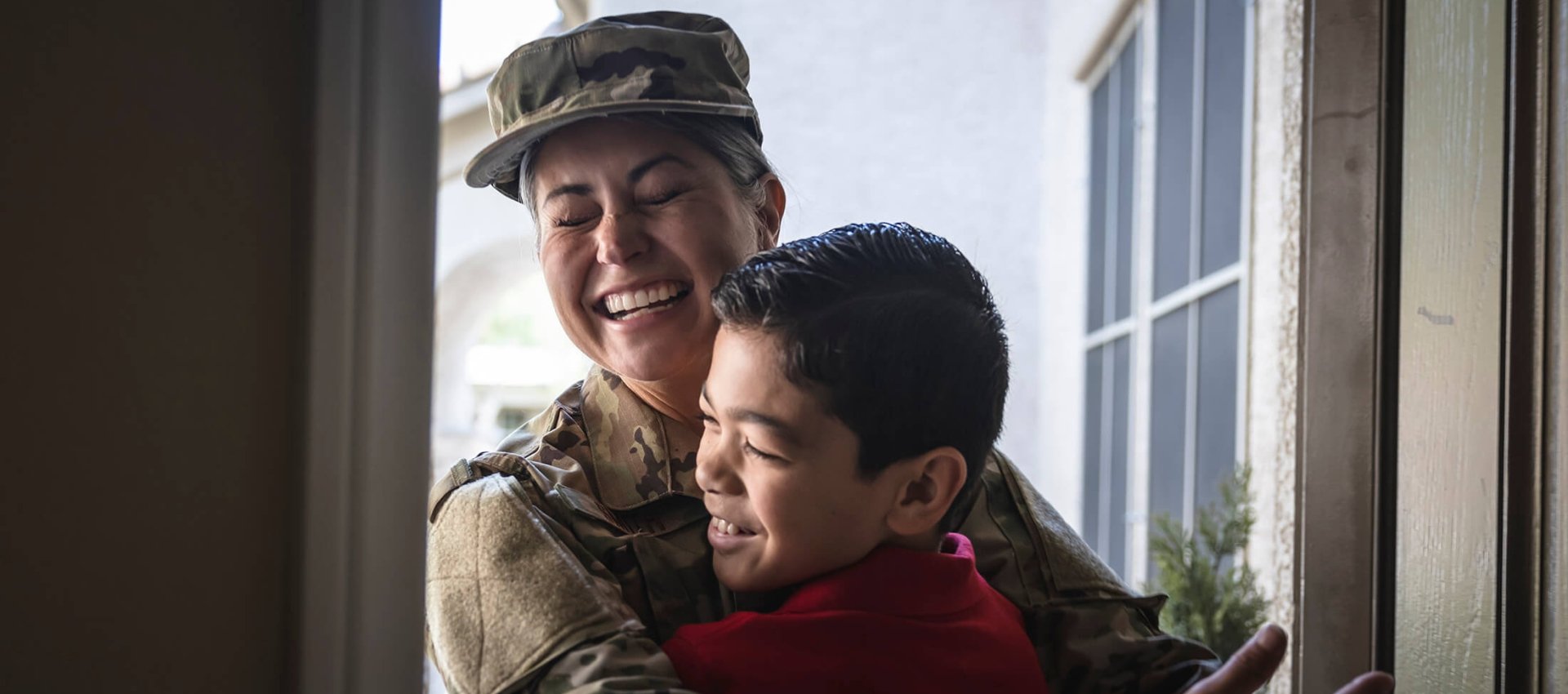 Soldier returning to family