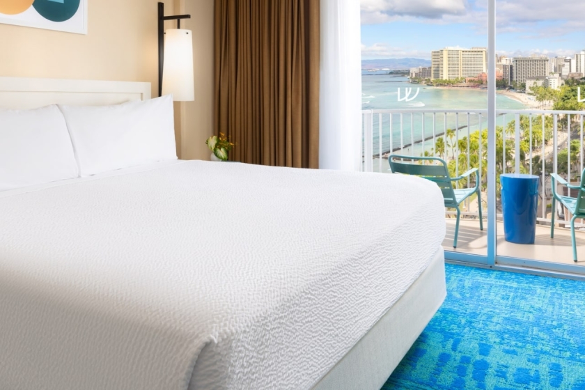 Ocean View Lanai King Bed Room