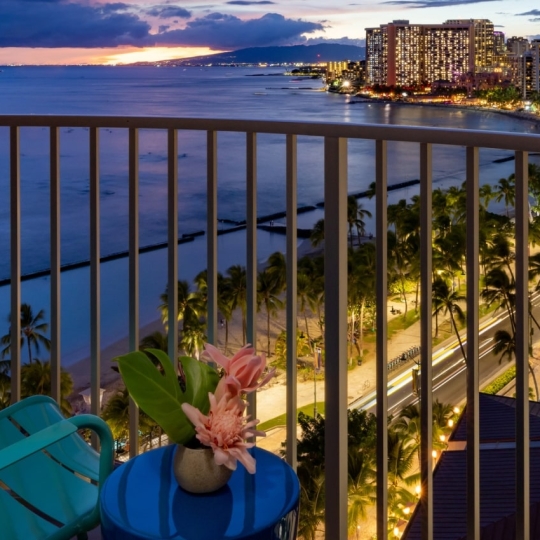 Three Bedroom Ocean View Suite with Lanai 1