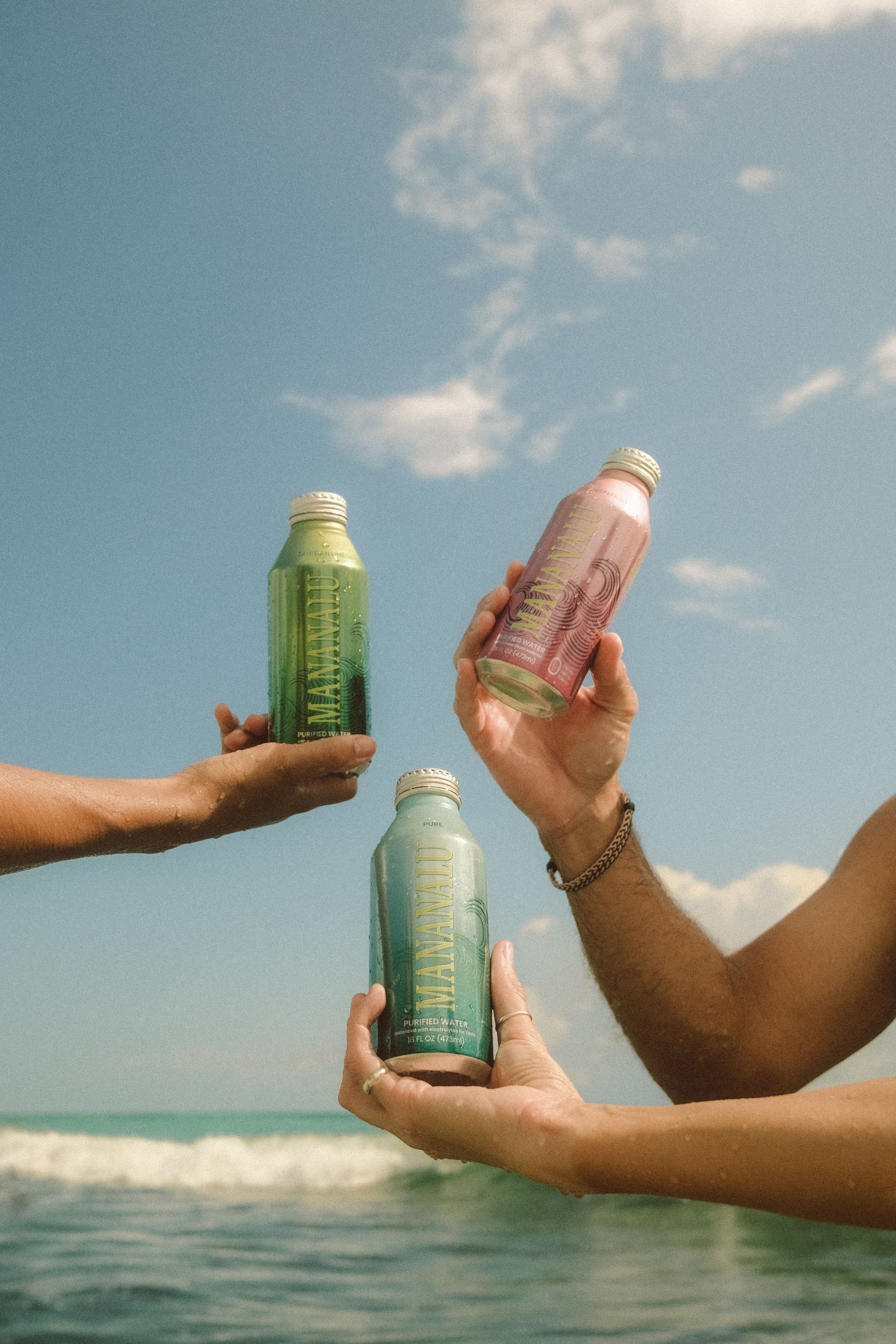 Mananalu water bottles