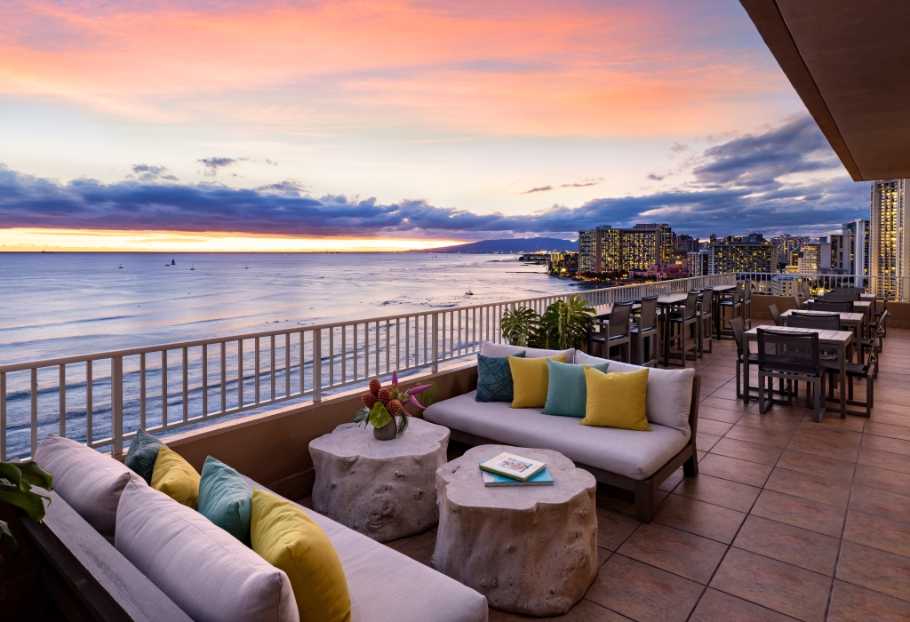 Coconut Club lanai at sunset
